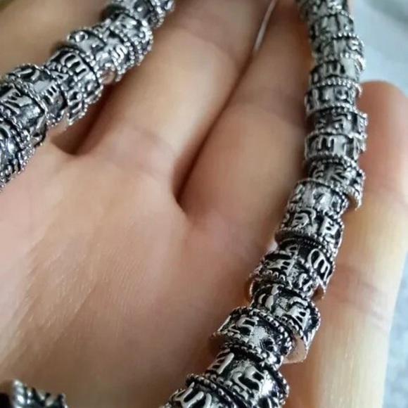 OM MANI PADME HUM SILVER BEAD UNISEX BRACELET - Picture 3 of 10